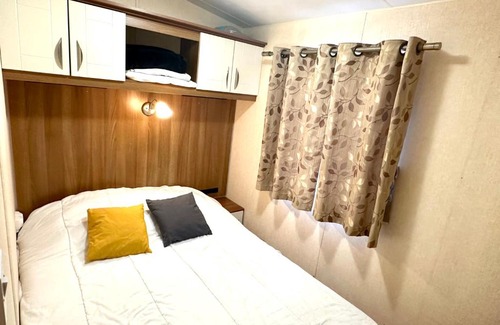 Notre-Dame-de-Riez Other | Mobil home spacieux tout équipé dans résidence avec piscine