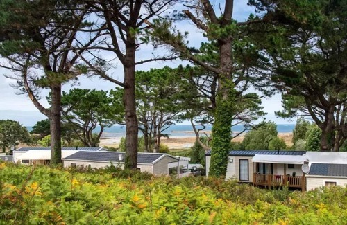 Le Ru House | Mobil Home Standard 32m2 (3 Schlafzimmer) + integrierte Terrasse + TV 6 Personen