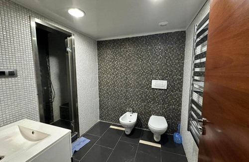 Hai Omaria House | Mobilart