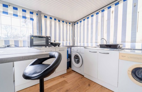 Mimizan House | Mobile home 2 bedrooms with air conditioning, terrace, and pool in Mimizan