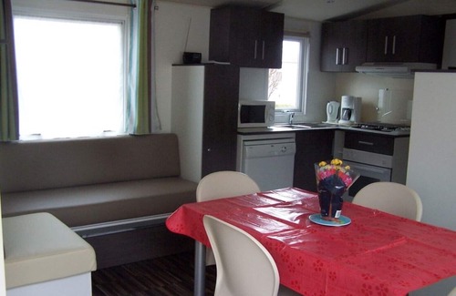 Bernieres-sur-Mer House | MOBILE HOME 8 PEOPLE IN CAMPSITE CLOSE TO THE SEA