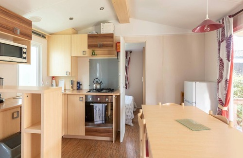 Veuzain-sur-Loire House | Mobile home in Centre-Val de Loire with pool