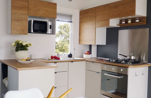 Coulanges House | Mobile home with 3 bedrooms 2 bathrooms at Domaine de Dugny