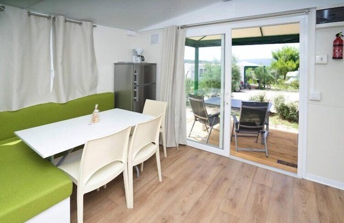 Cres House | Mobile Home in Cres by Pebble Beach & Marina