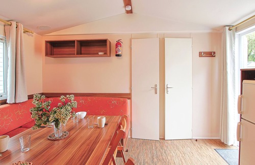 Angles RV Rental | Mobile Home "Le Marie Elodie 85" with 2 Shared Pools, Private Terrace & Wi-Fi