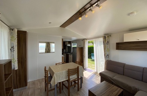 Fouras House | Mobile Home Near North Beach, 2BR, Terrace, TV, Ideal for 4