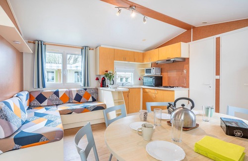 Angles RV Rental | Mobile Home 'Piscines - Terrasse' with Shared Pool and Private Terrace