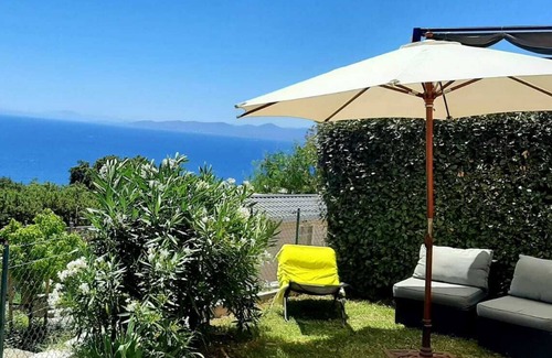 Le Dramont House | Mobile home with sea and Ile d'Or view in St Raphael