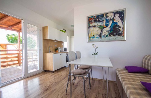 Karigador House | Mobilehome with air conditioning and Internet