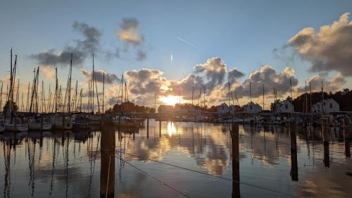 Peenemuende House | Mobilheim Marine Glück im Yachthafen Peenemünde