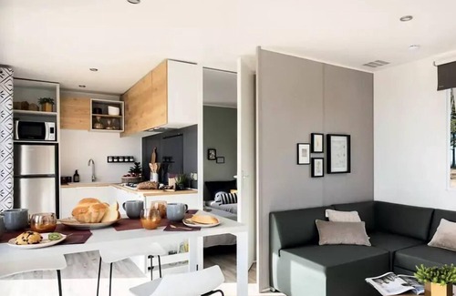 Aups House | Mobilheim Maultiere 32m2- Geschirrspüler + TV + Clim 4 persons
