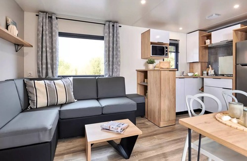 Pouzauges House | Mobilheim Prestige Trio - 3 Schlafzimmer - 2 Badezimmer - 2 WC - CLIM - TV + Geschirrspüler 8 Personen