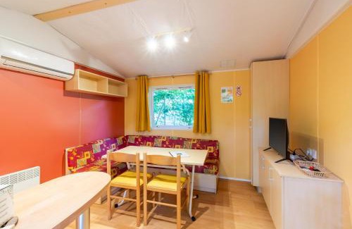 Saint-Martial-de-Nabirat House | Mobilhome 4 personnes climatisé