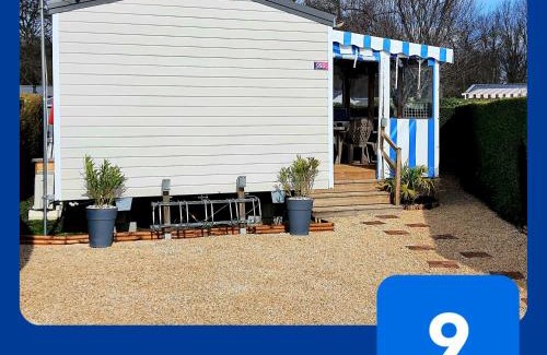 Les Mathes House | Mobilhome 2ch climatisé-terrasse fermée-4 vélos-camping 4 étoiles Les Charmettes
