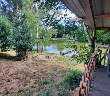 Javerdat Other | Mobilhome au bord d'étangs sur terrain privé