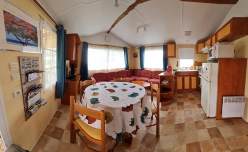 Le Bec-Hellouin Other | Mobilhome "La Chaloupe" dans le Camping Saint Nicolas