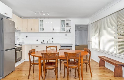 Hyams Beach House | Moby's at Hyams Beach, Jervis Bay