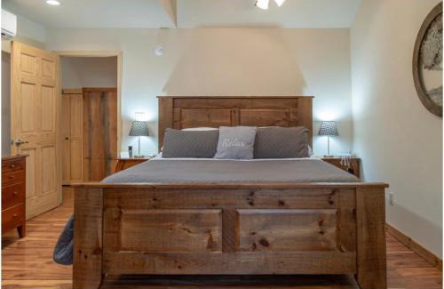 Luray Apartment | Mockingbird Mountain Spa and Retreat