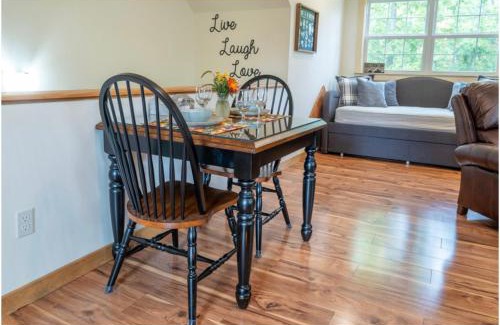 Luray Apartment | Mockingbird Mountain Spa and Retreat