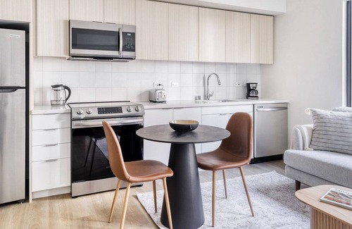 Downtown Berkeley Apartment | Mod Berkeley Studio w/ W/D & Coworking, walkable to BART, by Blueground