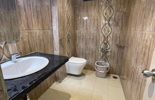 Bellary Hotel | Model Grand Inn