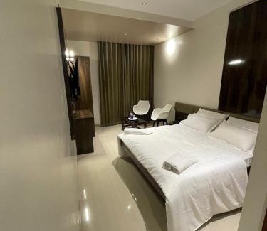 Bellary Hotel | Model Grand Inn