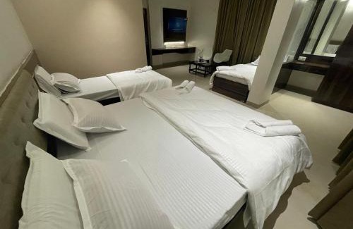 Bellary Hotel | Model Grand Inn