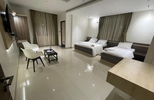 Bellary Hotel | Model Grand Inn