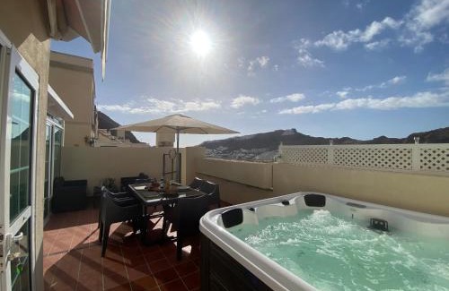 Puerto Rico House | Modern family home near the pool with private jacuzzi