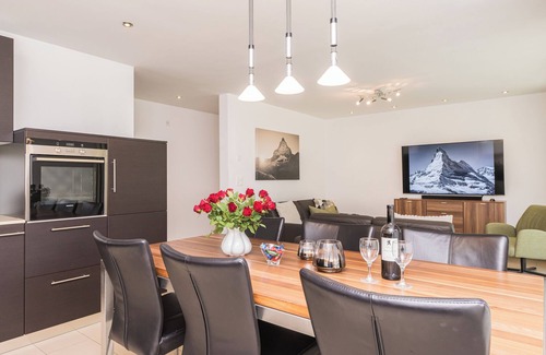 Zermatt Apartment | moderen apartment, right on the slopes, Pets welcome,