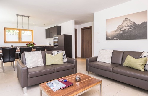 Zermatt Apartment | moderen apartment, right on the slopes, Pets welcome,