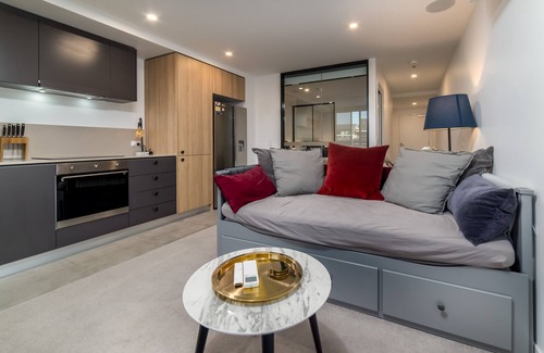Braddon Apartment | Modern 1-Bed Apartment With Pool And Sauna