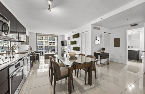 Downtown Miami Apartment | Modern 1 Bed apartment in the Heart of Brickell, Miami