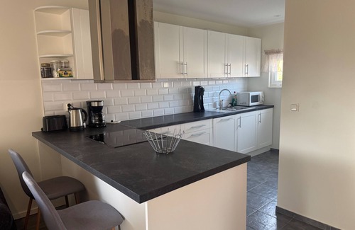Fjalkinge Apartment | Modern 1-bed Apartment - Sleeps 6 & Ideal Location