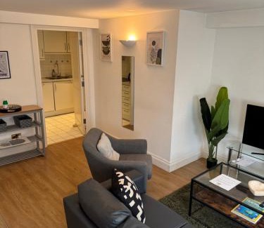 Bishopsgate Apartment | Modern 1 Bed Flat, Liverpool Street