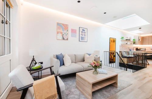 Kensington Apartment | Modern 1 bed House in Kensington High St