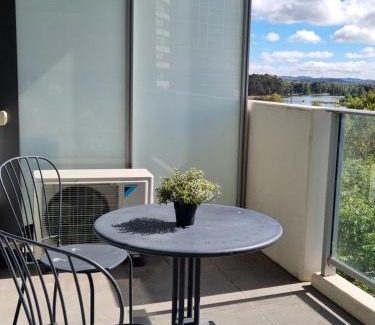 Belconnen Apartment | Modern 1 Bedroom apartment with Pool, Gym & Water Views