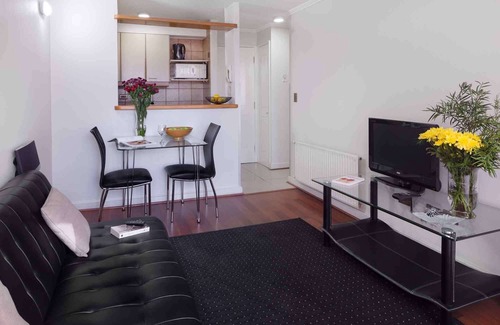 Santiago Apartment | Modern 1 Bedroom Apartments in unbeatable El Bosque Norte Area
