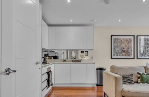 The City of London Apartment | Modern 1 Bedroom Apartment at Chancery Lane by MySquare London