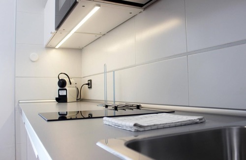 San Felipe Neri Apartment | Modern 1-bedroom apartment with pool, parking, and Wi-Fi in Málaga center