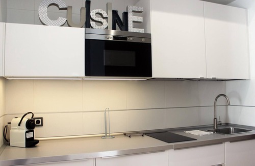 San Felipe Neri Apartment | Modern 1-bedroom apartment with pool, parking, and Wi-Fi in Málaga center