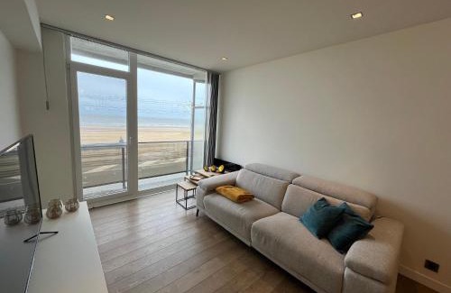 Raversijde Apartment | Modern 1-bedroom apartment with sea view in Ostend T92