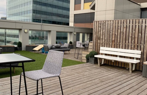 Fairfield Apartment | Modern 1 bedroom city apt- Central Stylish living