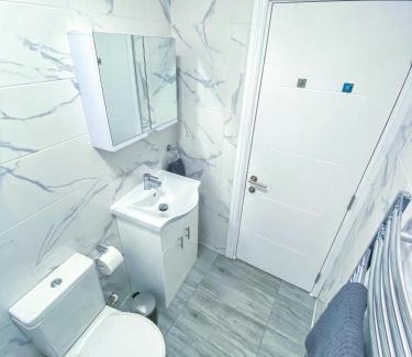 Harringay Apartment | Modern 1-Bedroom Flat, 5 Guest, London - F2