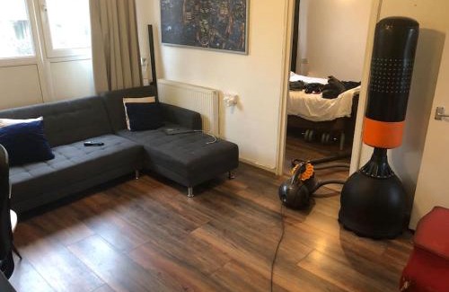 St. George's Apartment | Modern 1 bedroom near Camden