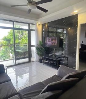 Saint Andrew Apartment | Modern 1 Bedroom Oasis in Kingston