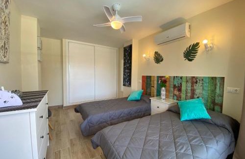 Torreblanca Apartment | Modern 1 Bedroom Seaside Apartment with Pool