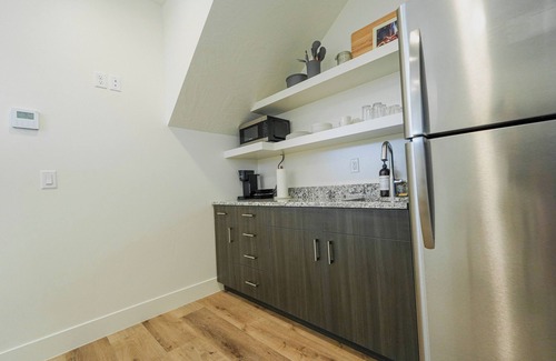Ivins Villa | Modern 1-bedroom villa in Ivins with WiFi, AC, and access to pool, hot tub
