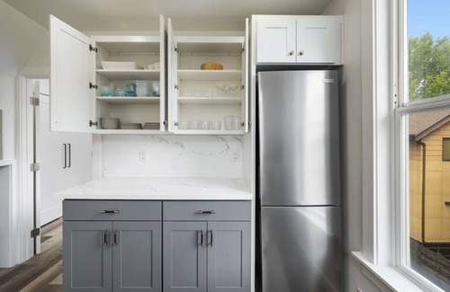 North Queen Anne Apartment | Modern 1BD Apt–Perfect Location!