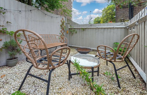 Sydenham Apartment | Modern 1BD with Private Outdoor Space in Sydenham